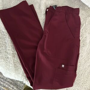 Slim Cairo Cargo Scrub Pants Small. Burgundy